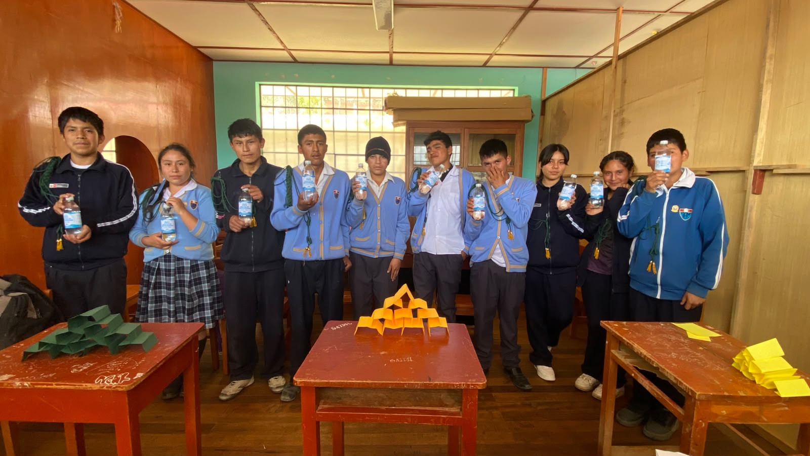 📚✨ ¡Formando agentes de integridad escolar en Huacaybamba!